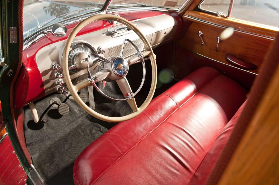 Oldsmobile Series 76 Station Wagon 1949 года  (фото 17 из 19)
